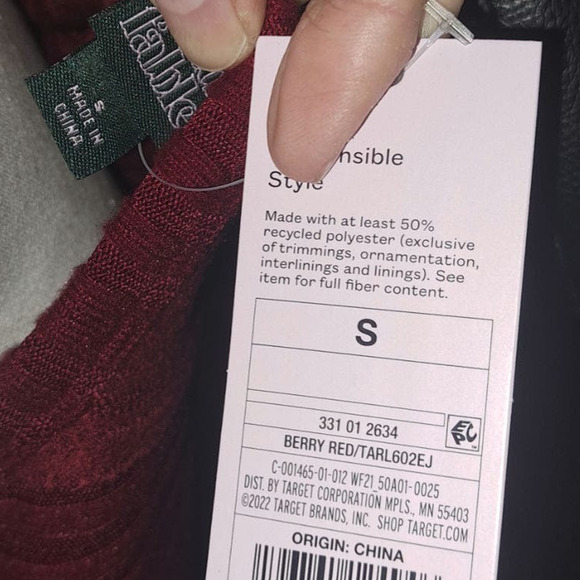 20 NWT-BUNDLE of 20 SCARLET knit short sweaters! Size S Wild Fable - Picture 8 of 8